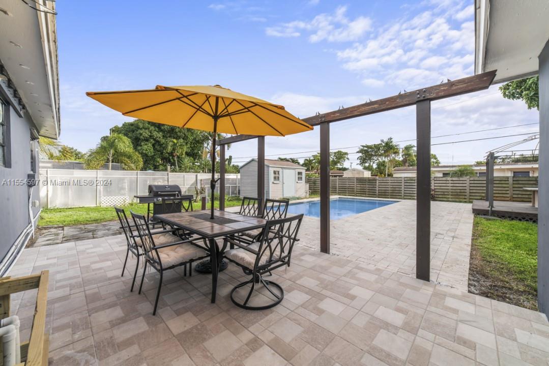 3338 Cleveland St, Hollywood, Florida 33021, 3 Bedrooms Bedrooms, ,2 BathroomsBathrooms,Residential,For Sale,3338 Cleveland St,A11554597