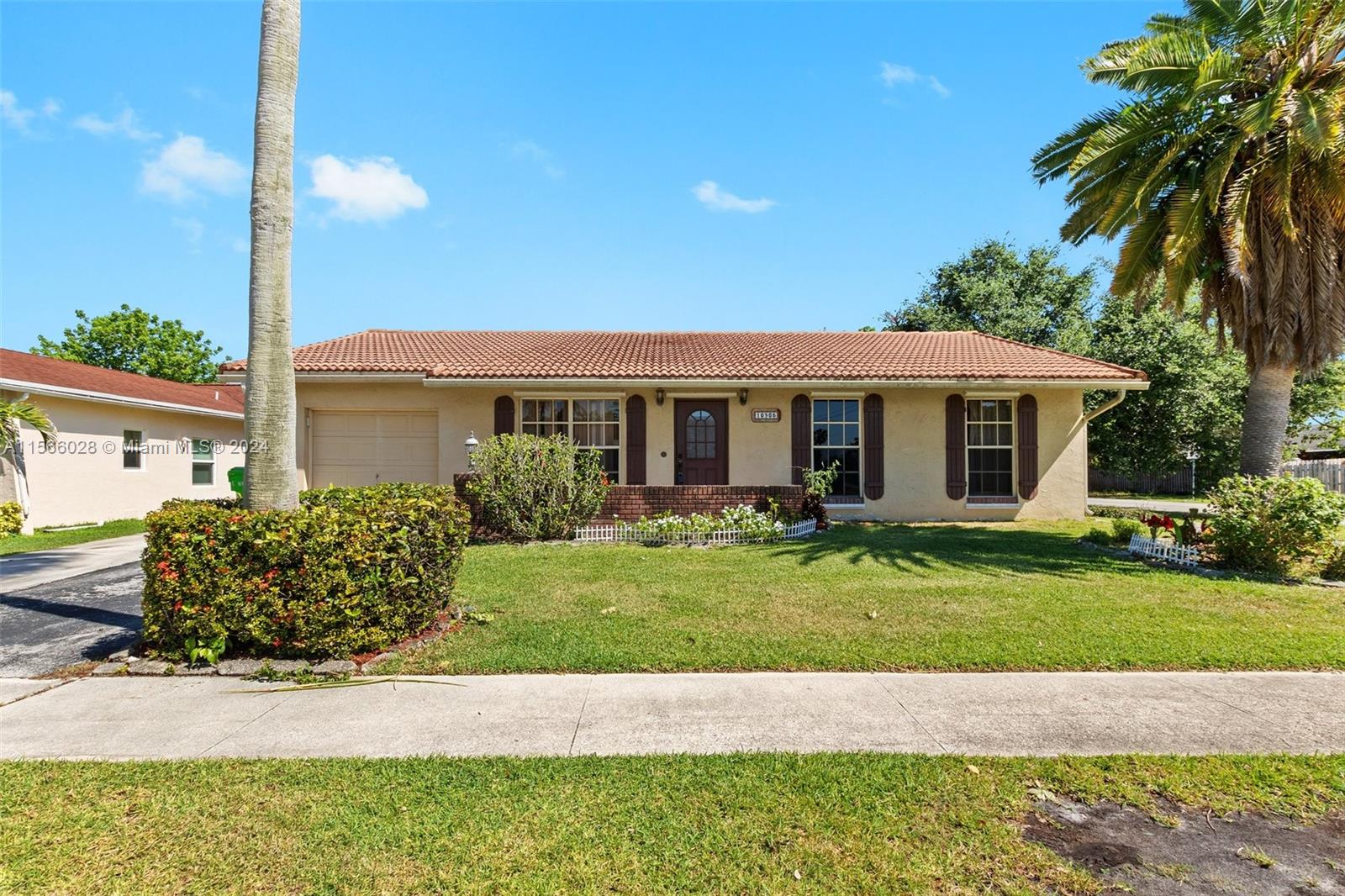 10905 NW 26th Pl  For Sale A11566028, FL