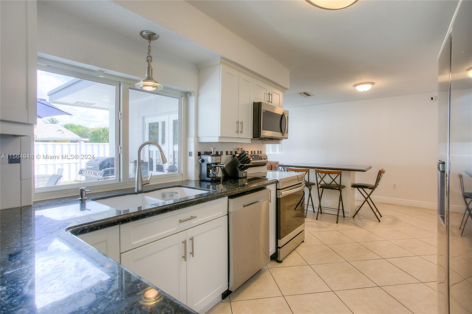 8831 NW 7th St, Pembroke Pines, Florida 33024, 3 Bedrooms Bedrooms, ,2 BathroomsBathrooms,Residential,For Sale,8831 NW 7th St,A11564948