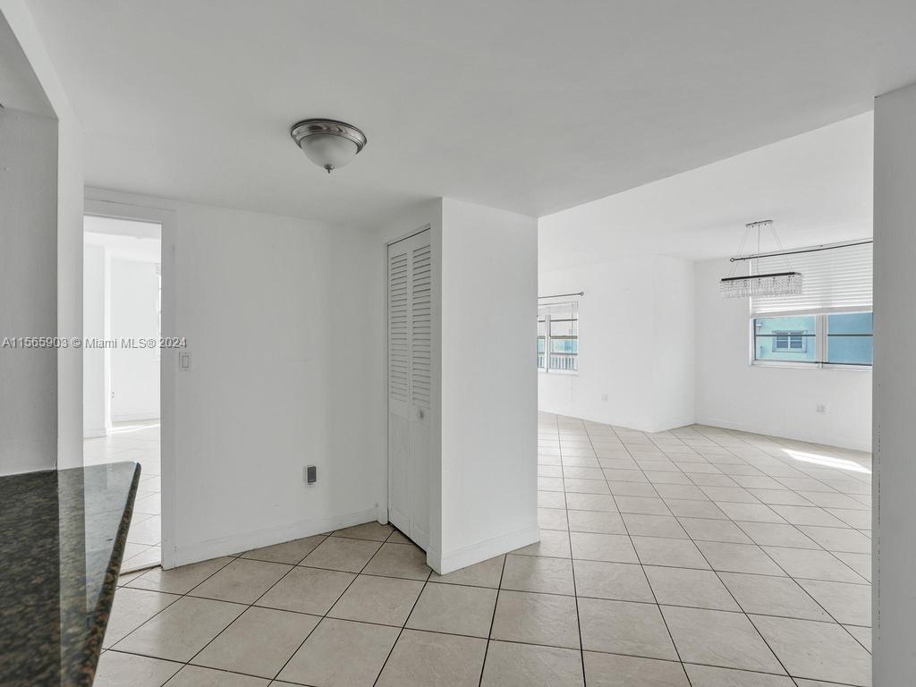 300 Bayview Dr 906, Sunny Isles Beach, Florida 33160, 3 Bedrooms Bedrooms, ,2 BathroomsBathrooms,Residentiallease,For Rent,300 Bayview Dr 906,A11565903
