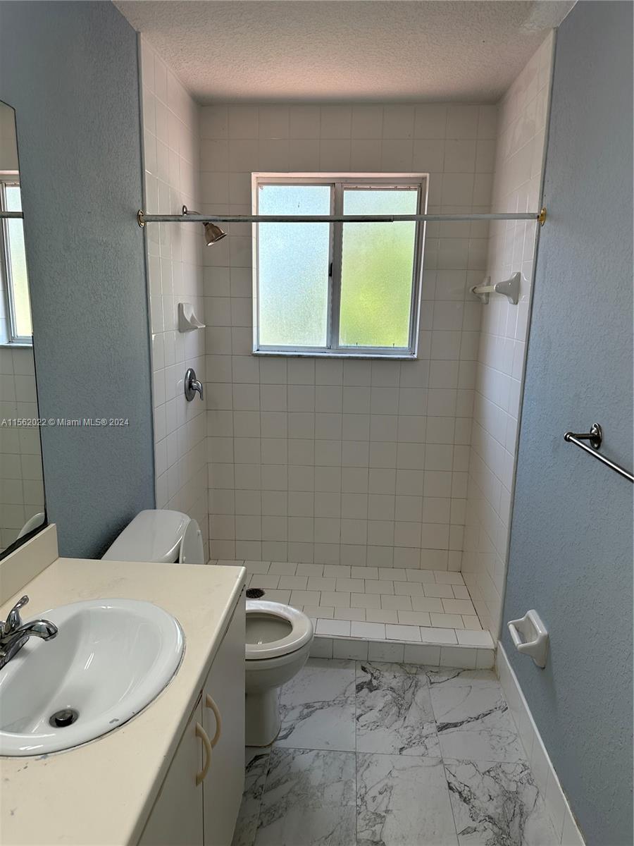 7653 Tamarac Island Cir, Tamarac, Florida 33321, 3 Bedrooms Bedrooms, ,2 BathroomsBathrooms,Residentiallease,For Rent,7653 Tamarac Island Cir,A11562022