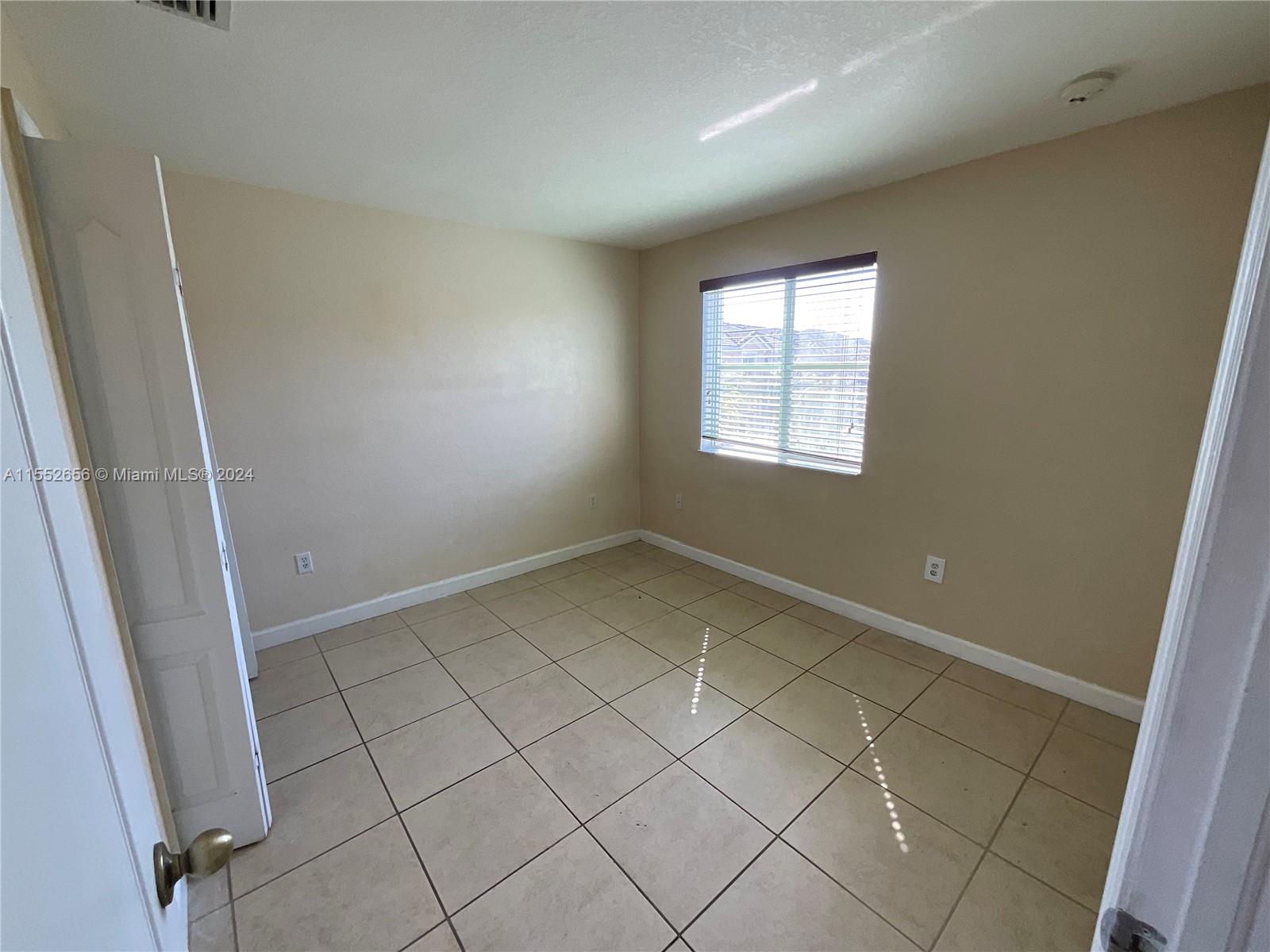 7301 NW 174th Ter J-104, Hialeah, Florida 33015, 3 Bedrooms Bedrooms, ,3 BathroomsBathrooms,Residentiallease,For Rent,7301 NW 174th Ter J-104,A11552656