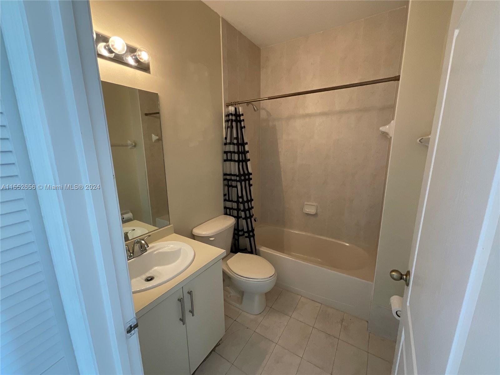 7301 NW 174th Ter J-104, Hialeah, Florida 33015, 3 Bedrooms Bedrooms, ,3 BathroomsBathrooms,Residentiallease,For Rent,7301 NW 174th Ter J-104,A11552656