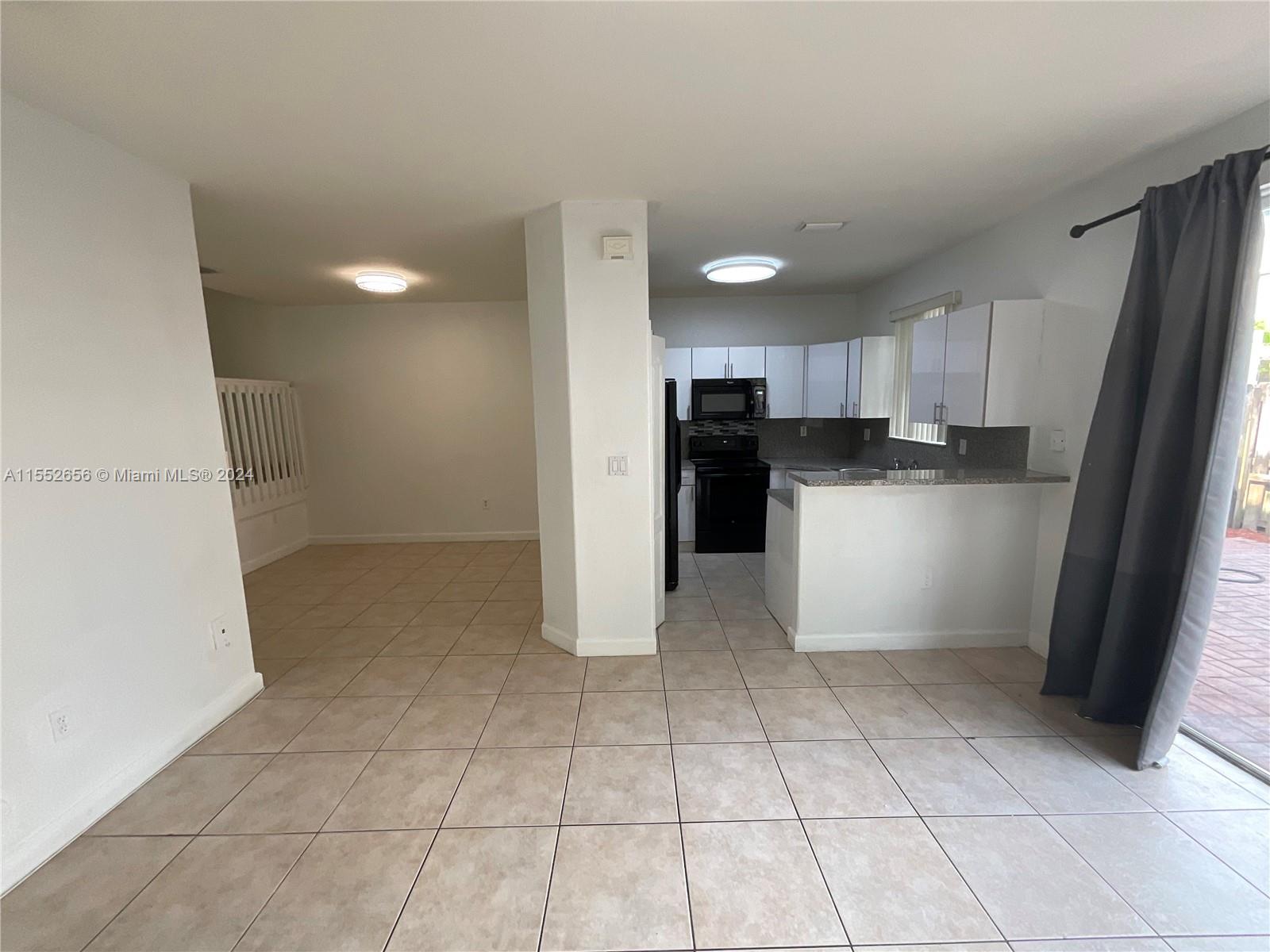 7301 NW 174th Ter J-104, Hialeah, Florida 33015, 3 Bedrooms Bedrooms, ,3 BathroomsBathrooms,Residentiallease,For Rent,7301 NW 174th Ter J-104,A11552656