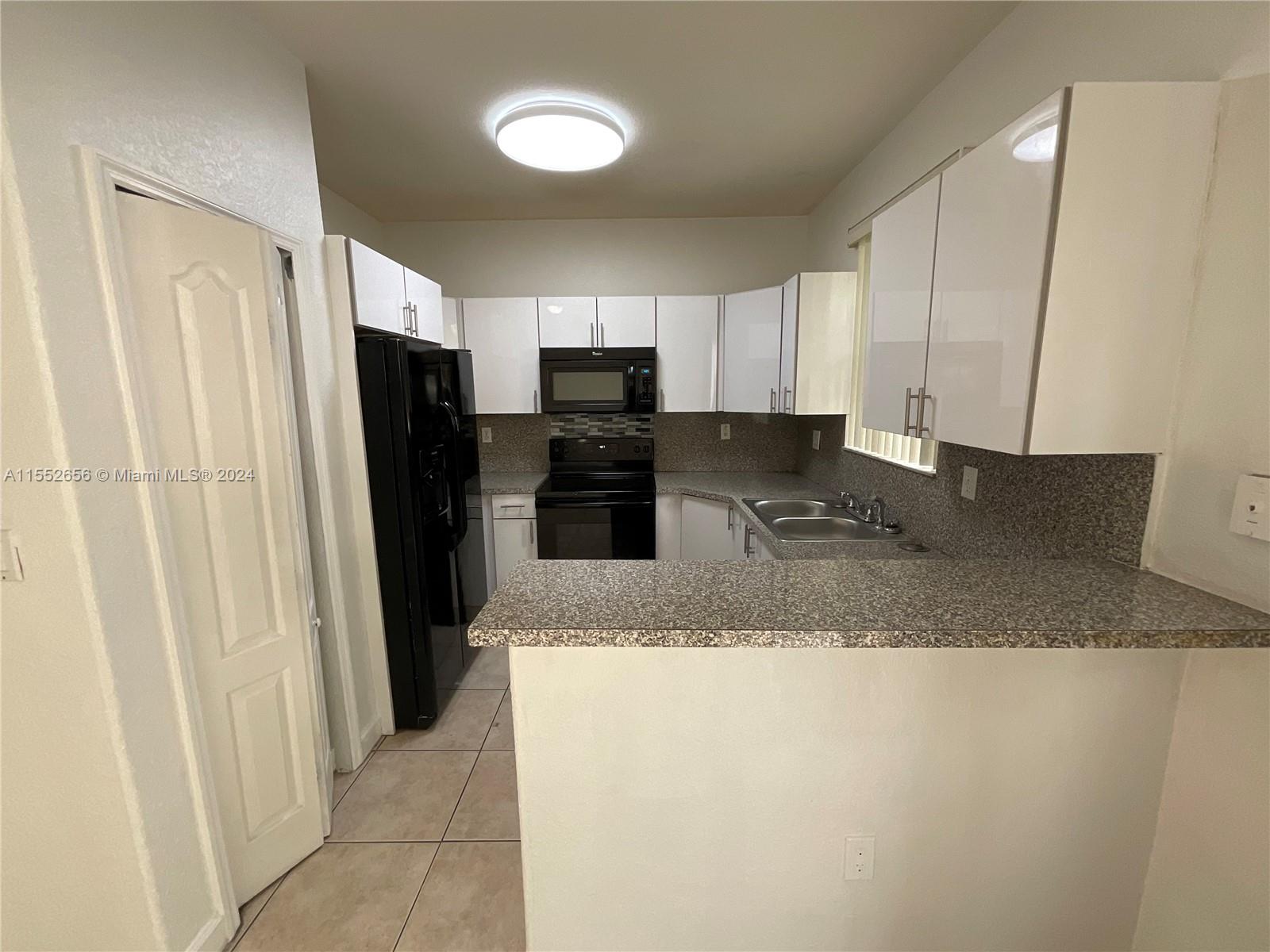 7301 NW 174th Ter J-104, Hialeah, Florida 33015, 3 Bedrooms Bedrooms, ,3 BathroomsBathrooms,Residentiallease,For Rent,7301 NW 174th Ter J-104,A11552656