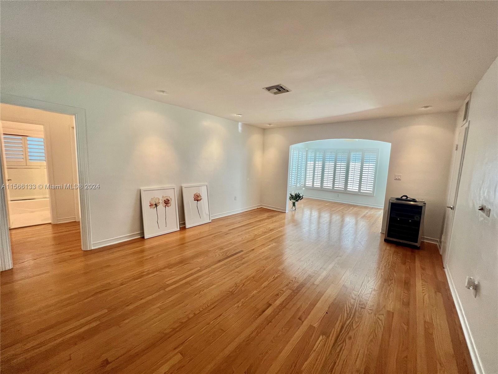 1116 Aduana Ave, Coral Gables, Florida 33146, 3 Bedrooms Bedrooms, ,2 BathroomsBathrooms,Residentiallease,For Rent,1116 Aduana Ave,A11566133