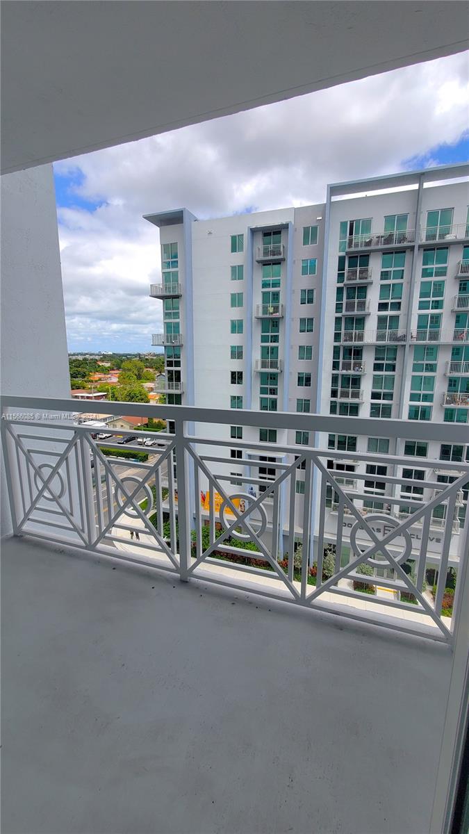 60 NW 37th AVE 806, Miami, Florida 33125, 1 Bedroom Bedrooms, ,1 BathroomBathrooms,Residentiallease,For Rent,60 NW 37th AVE 806,A11566085