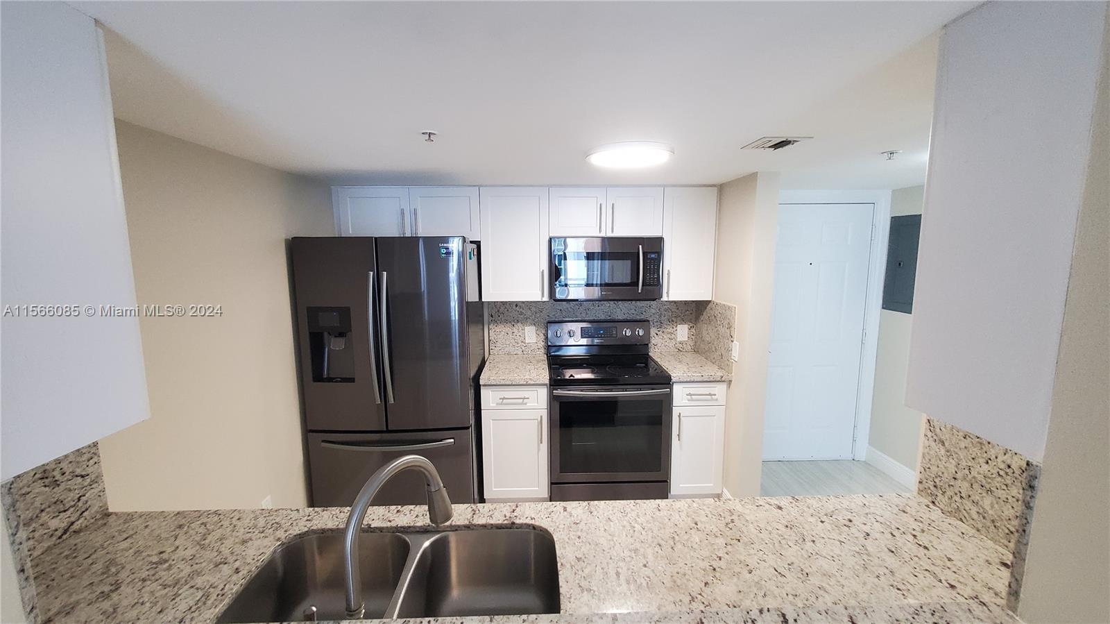 60 NW 37th AVE 806, Miami, Florida 33125, 1 Bedroom Bedrooms, ,1 BathroomBathrooms,Residentiallease,For Rent,60 NW 37th AVE 806,A11566085