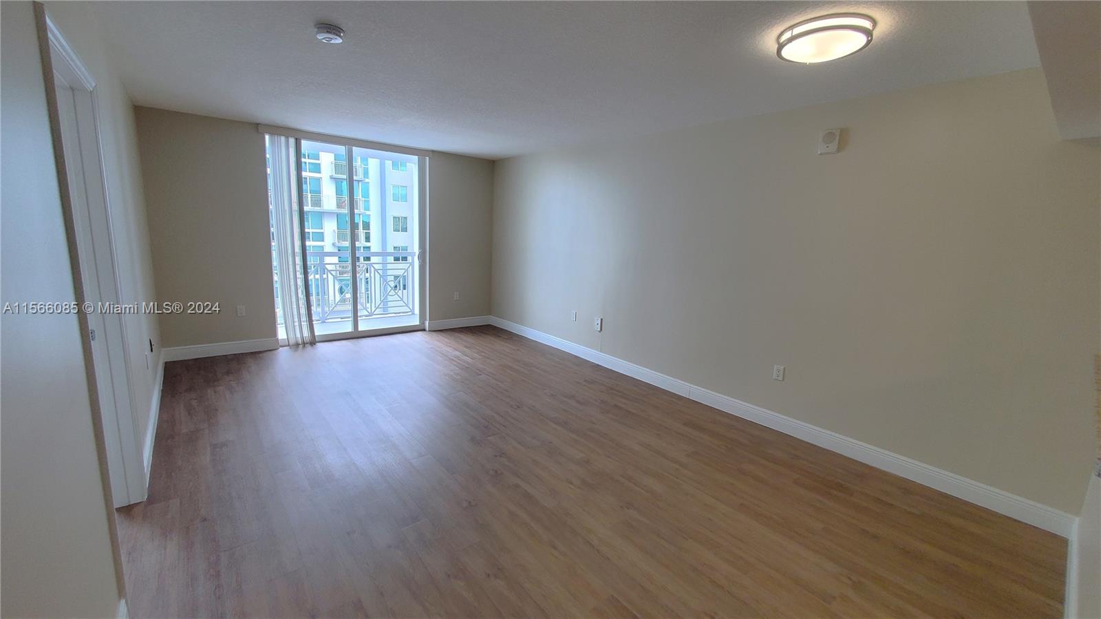 60 NW 37th AVE 806, Miami, Florida 33125, 1 Bedroom Bedrooms, ,1 BathroomBathrooms,Residentiallease,For Rent,60 NW 37th AVE 806,A11566085