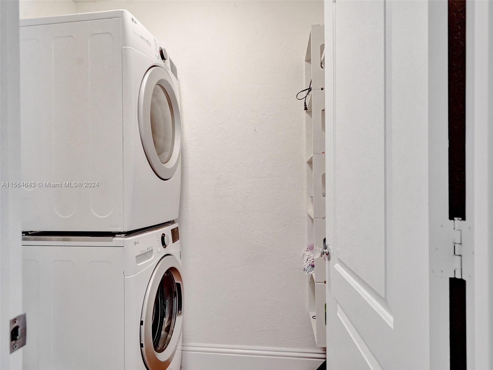 1408 Monroe St, Hollywood, Florida 33020, 3 Bedrooms Bedrooms, ,2 BathroomsBathrooms,Residential,For Sale,1408 Monroe St,A11564643