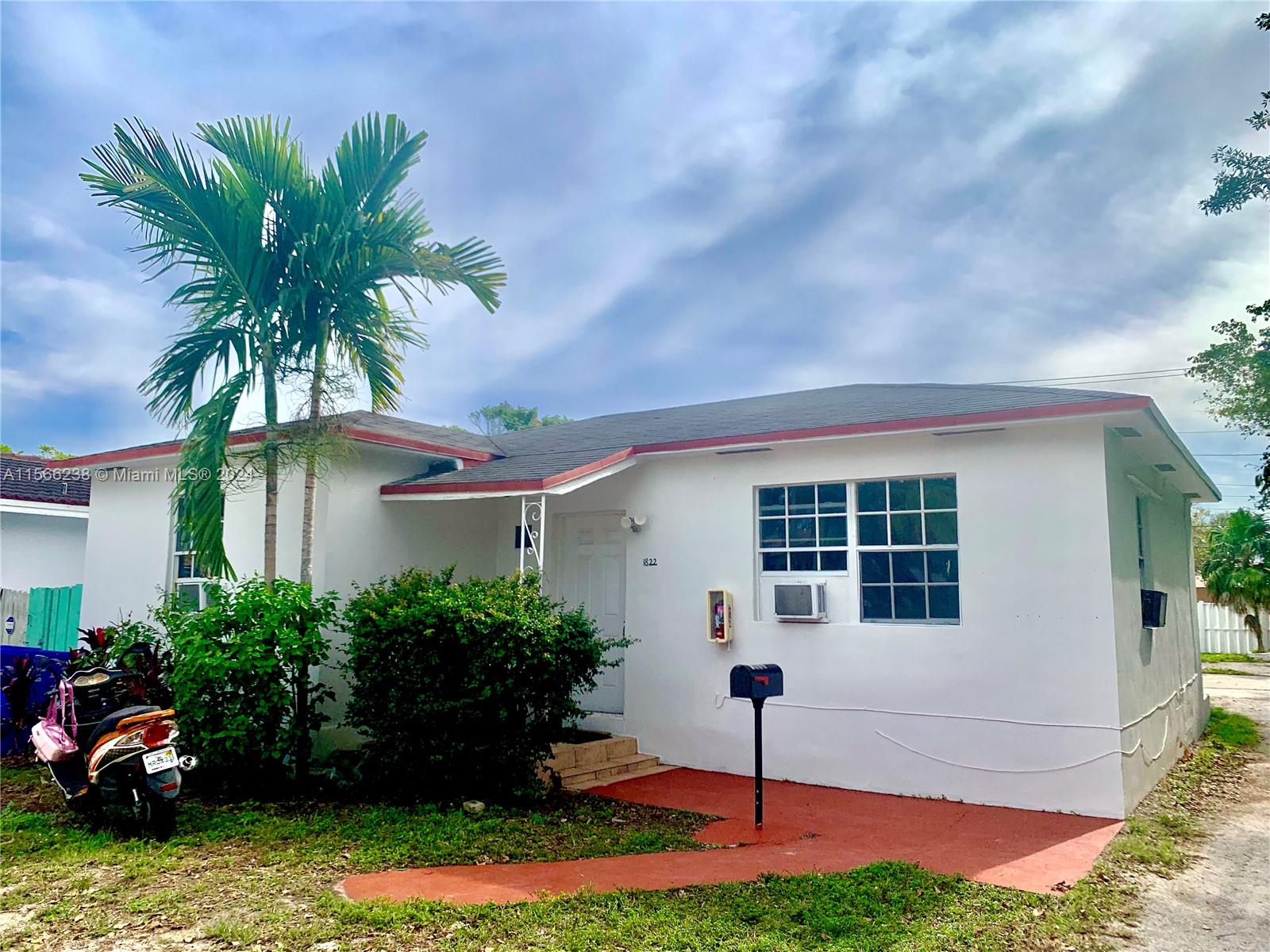 1822 Cleveland St, Hollywood, Florida 33020, 4 Bedrooms Bedrooms, ,3 BathroomsBathrooms,Residential,For Sale,1822 Cleveland St,A11566238