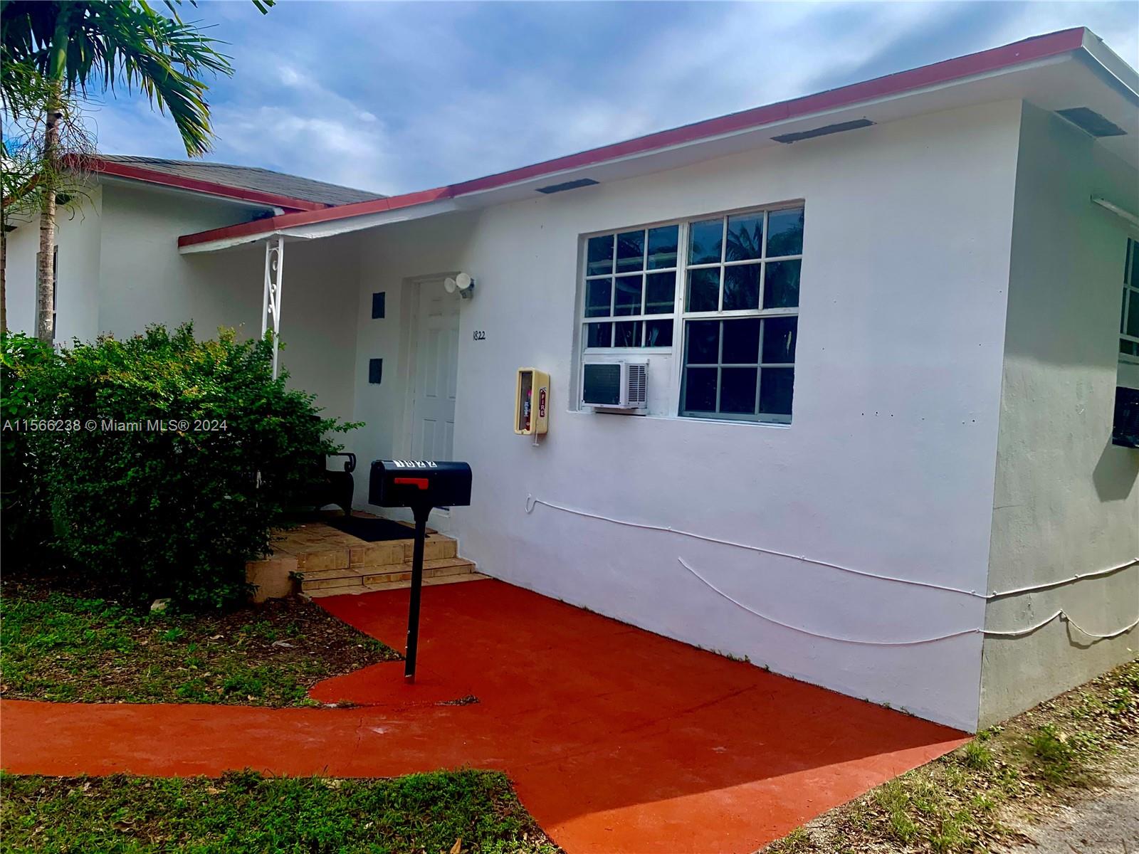 1822 Cleveland St, Hollywood, Florida 33020, 4 Bedrooms Bedrooms, ,3 BathroomsBathrooms,Residential,For Sale,1822 Cleveland St,A11566238