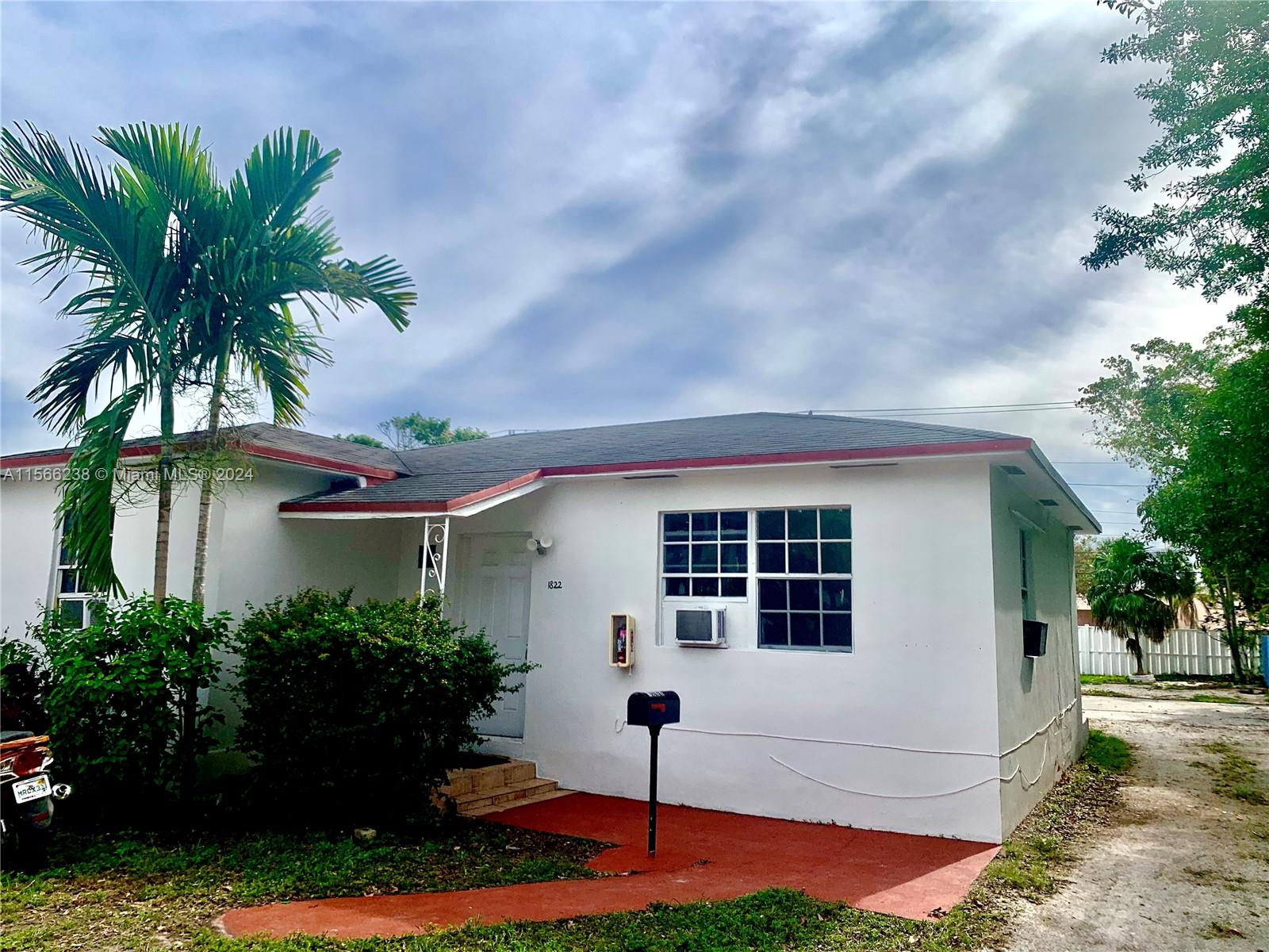 1822 Cleveland St, Hollywood, Florida 33020, 4 Bedrooms Bedrooms, ,3 BathroomsBathrooms,Residential,For Sale,1822 Cleveland St,A11566238