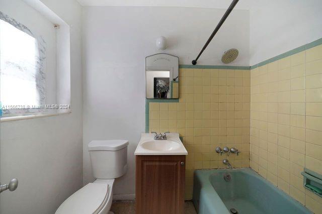 1822 Cleveland St, Hollywood, Florida 33020, 4 Bedrooms Bedrooms, ,3 BathroomsBathrooms,Residential,For Sale,1822 Cleveland St,A11566238