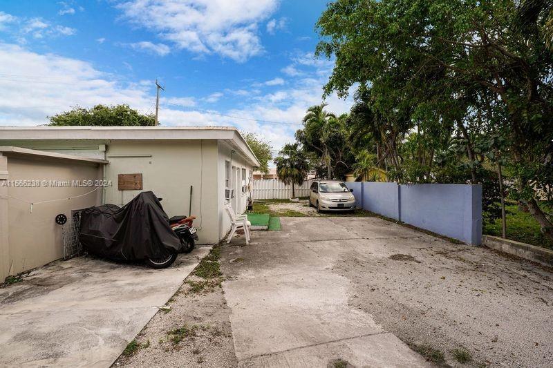 1822 Cleveland St, Hollywood, Florida 33020, 4 Bedrooms Bedrooms, ,3 BathroomsBathrooms,Residential,For Sale,1822 Cleveland St,A11566238