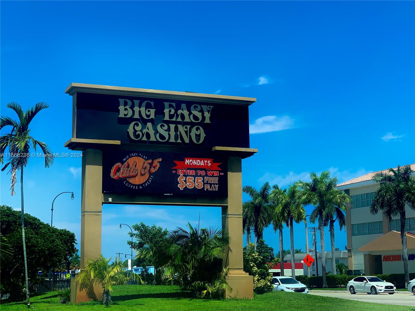 1822 Cleveland St, Hollywood, Florida 33020, 4 Bedrooms Bedrooms, ,3 BathroomsBathrooms,Residential,For Sale,1822 Cleveland St,A11566238