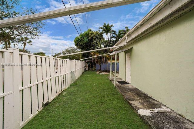 1822 Cleveland St, Hollywood, Florida 33020, 4 Bedrooms Bedrooms, ,3 BathroomsBathrooms,Residential,For Sale,1822 Cleveland St,A11566238