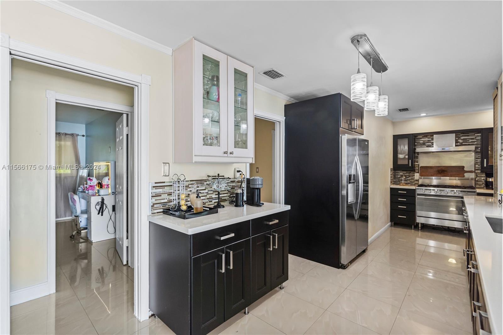 2010 NW 6th Ave 0, Homestead, Florida 33030, 2 Bedrooms Bedrooms, ,1 BathroomBathrooms,Residentiallease,For Rent,2010 NW 6th Ave 0,A11566175