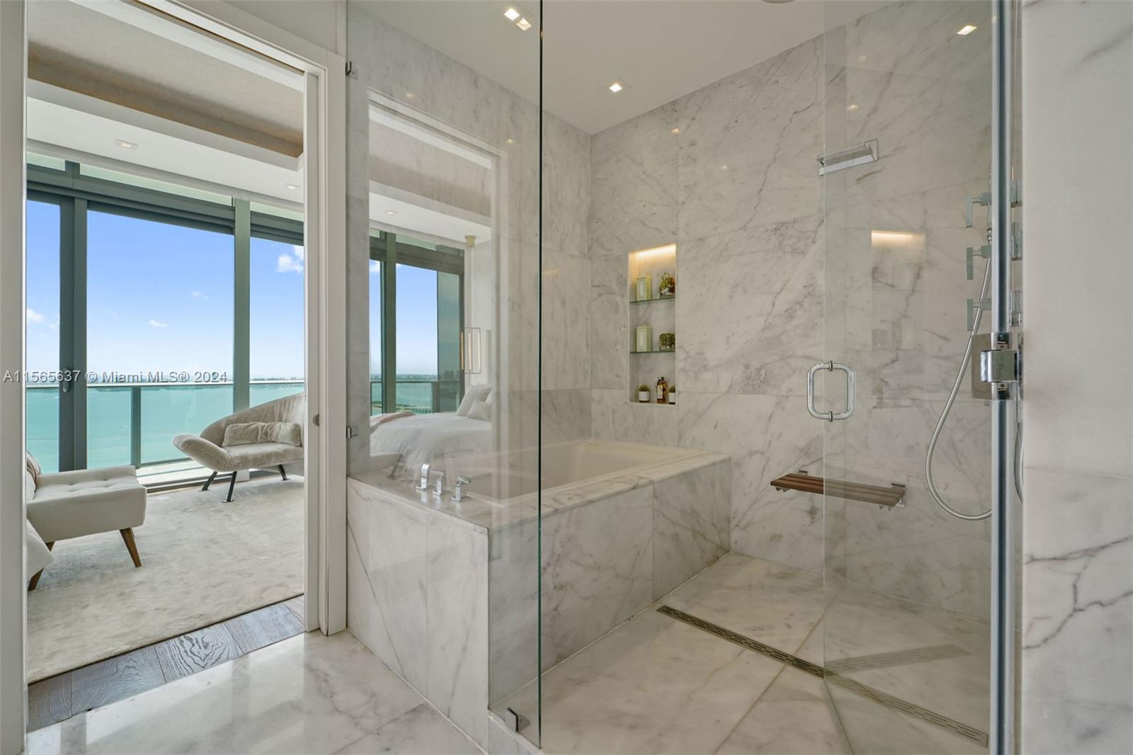 460 NE 28th St 4104, Miami, Florida 33137, 5 Bedrooms Bedrooms, ,5 BathroomsBathrooms,Residentiallease,For Rent,460 NE 28th St 4104,A11565637