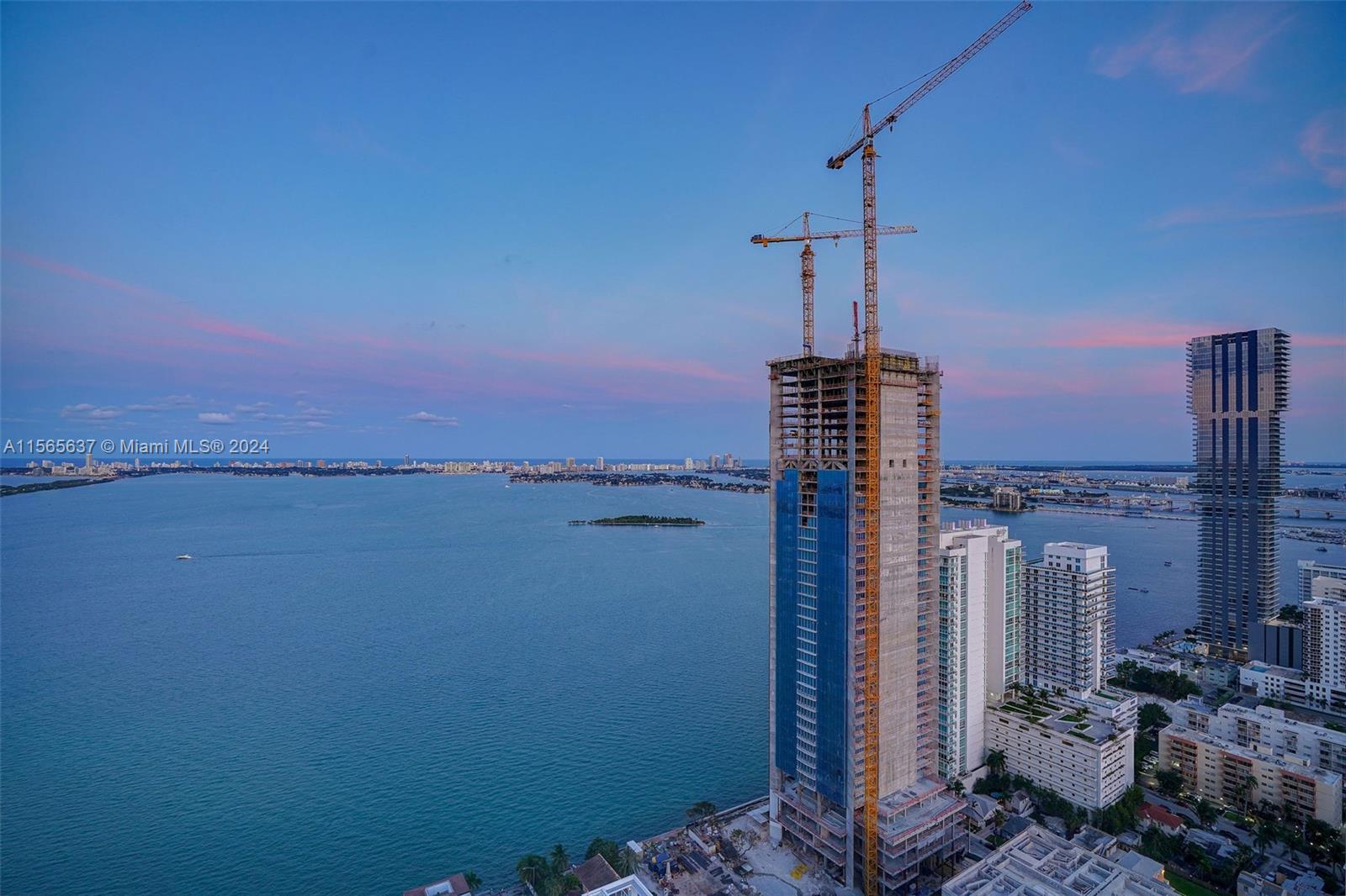 460 NE 28th St 4104, Miami, Florida 33137, 5 Bedrooms Bedrooms, ,5 BathroomsBathrooms,Residentiallease,For Rent,460 NE 28th St 4104,A11565637