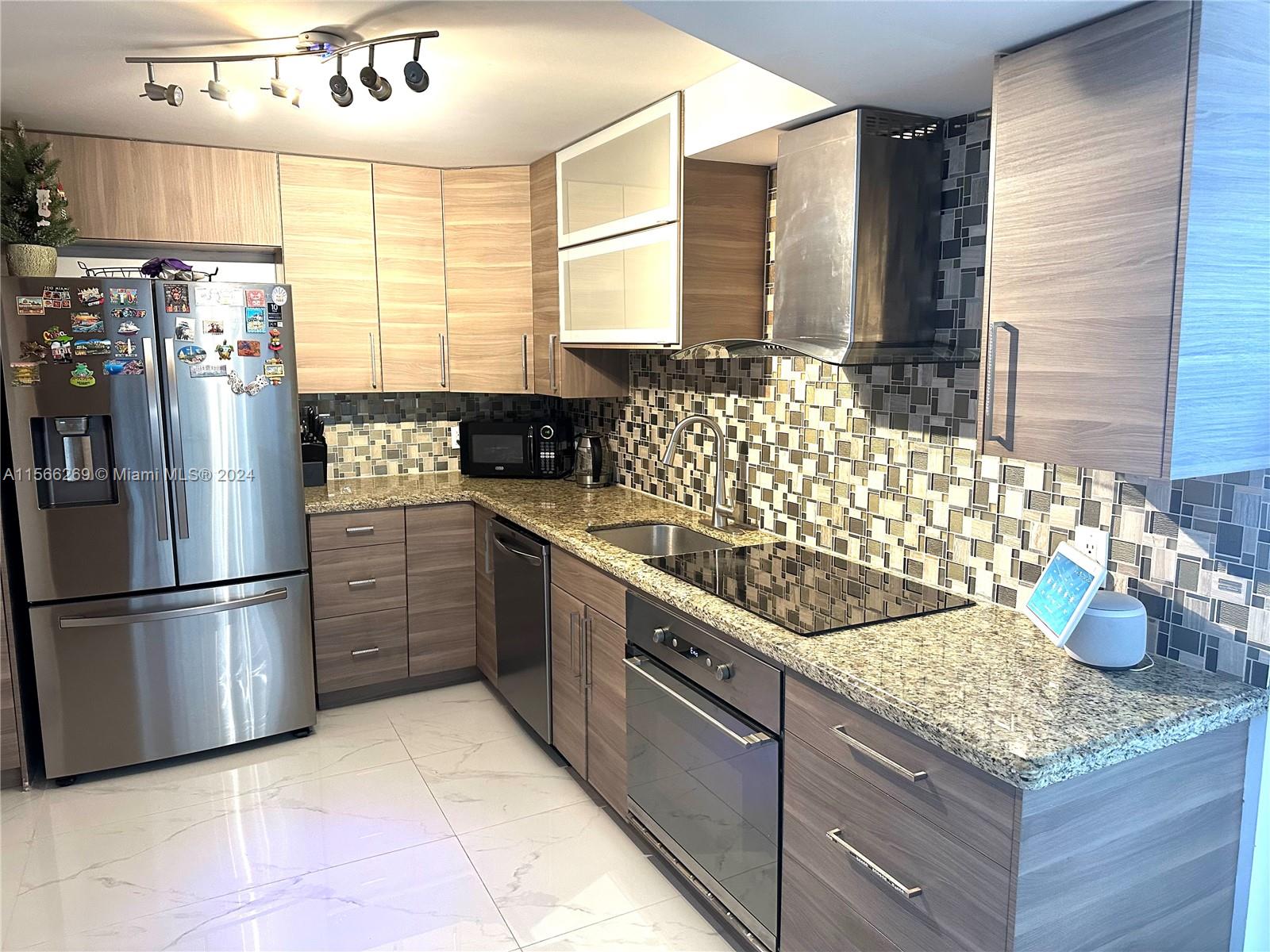 427 Golden Isles Dr 5G, Hallandale Beach, Florida 33009, 2 Bedrooms Bedrooms, ,2 BathroomsBathrooms,Residential,For Sale,427 Golden Isles Dr 5G,A11566269