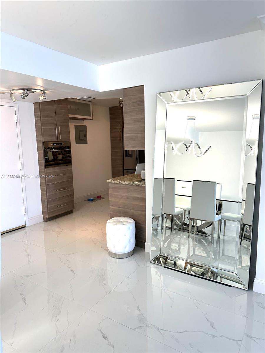 427 Golden Isles Dr 5G, Hallandale Beach, Florida 33009, 2 Bedrooms Bedrooms, ,2 BathroomsBathrooms,Residential,For Sale,427 Golden Isles Dr 5G,A11566269