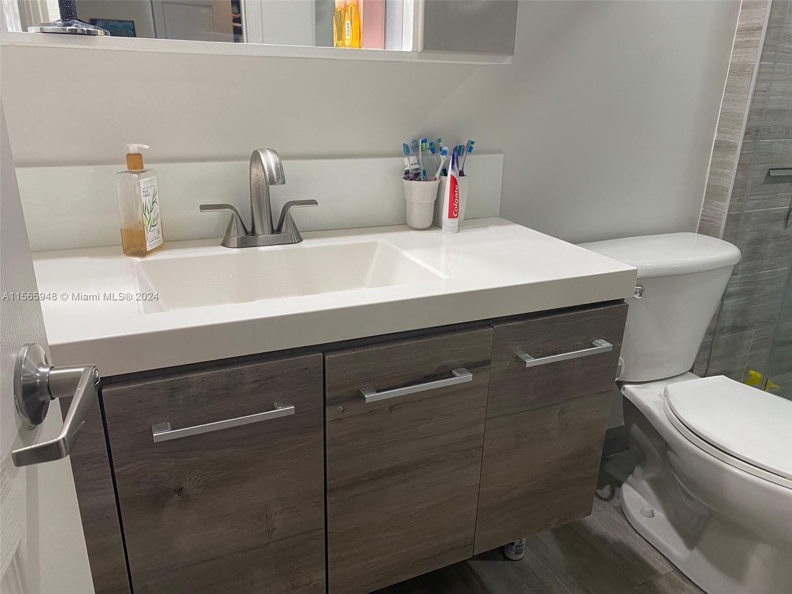 275 NE 18th St 1005, Miami, Florida 33132, 2 Bedrooms Bedrooms, ,2 BathroomsBathrooms,Residential,For Sale,275 NE 18th St 1005,A11565948