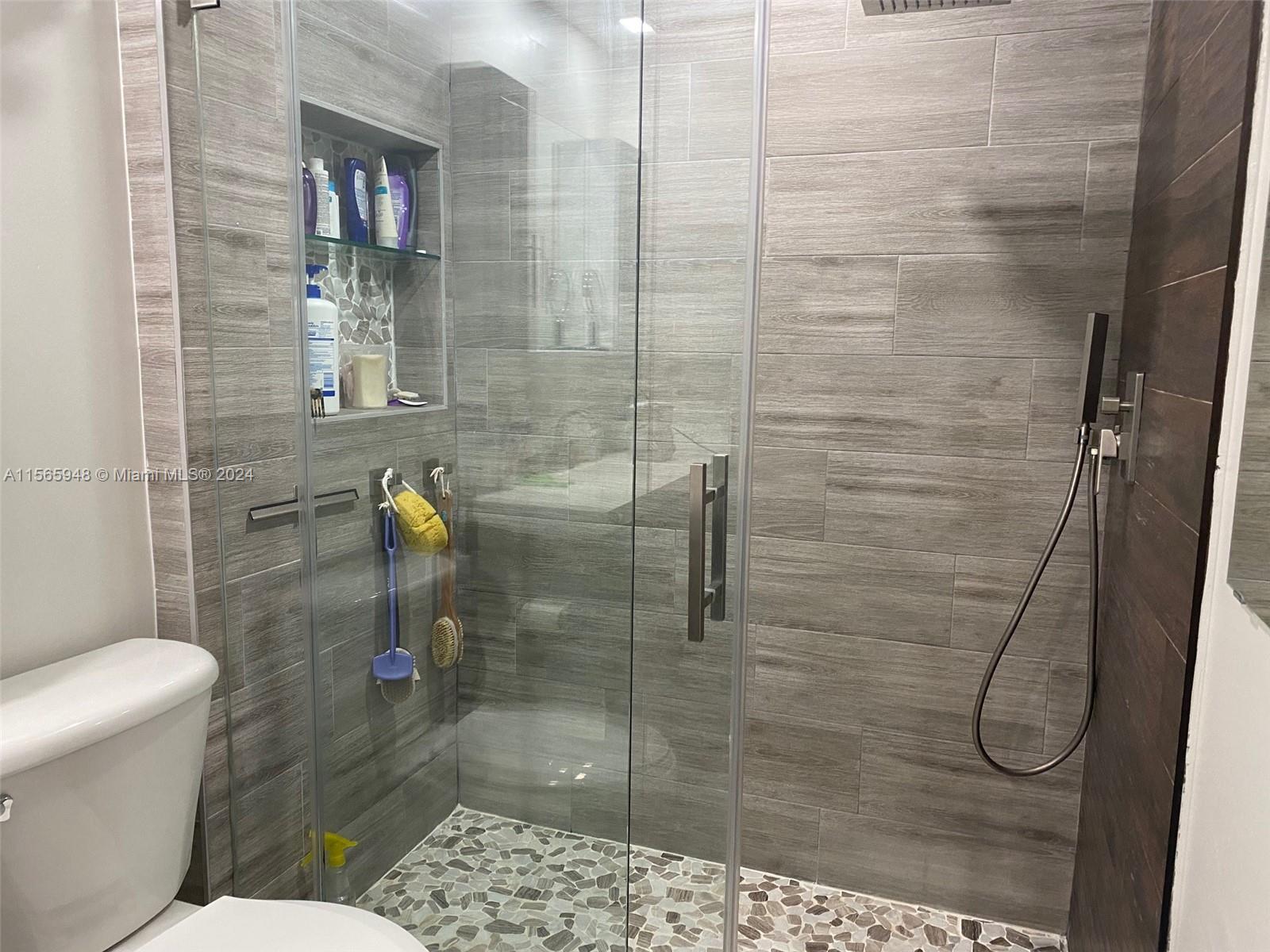 275 NE 18th St 1005, Miami, Florida 33132, 2 Bedrooms Bedrooms, ,2 BathroomsBathrooms,Residential,For Sale,275 NE 18th St 1005,A11565948