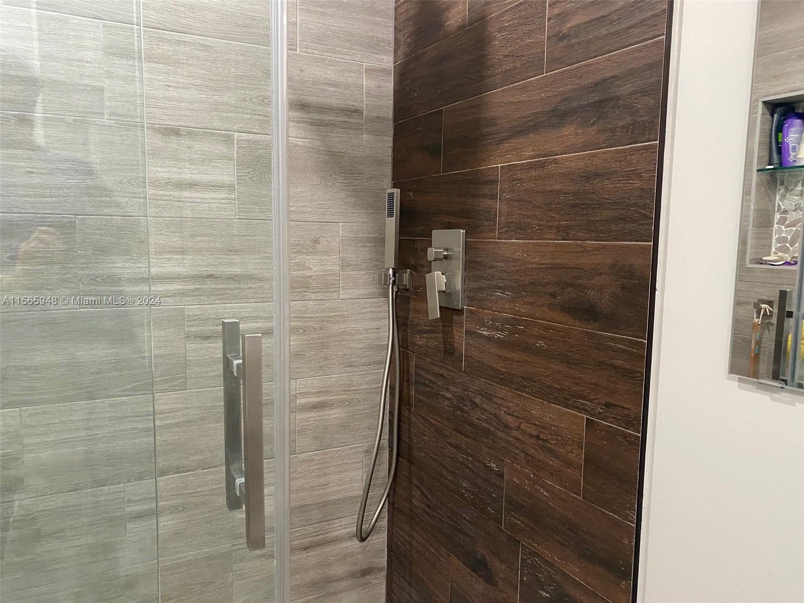 275 NE 18th St 1005, Miami, Florida 33132, 2 Bedrooms Bedrooms, ,2 BathroomsBathrooms,Residential,For Sale,275 NE 18th St 1005,A11565948