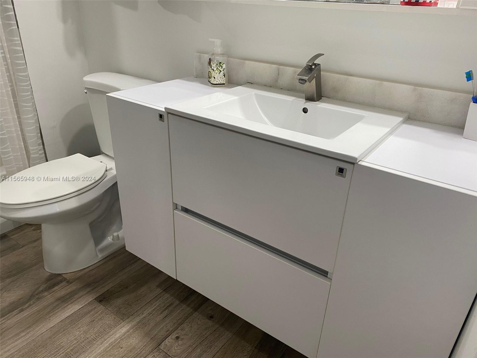 275 NE 18th St 1005, Miami, Florida 33132, 2 Bedrooms Bedrooms, ,2 BathroomsBathrooms,Residential,For Sale,275 NE 18th St 1005,A11565948