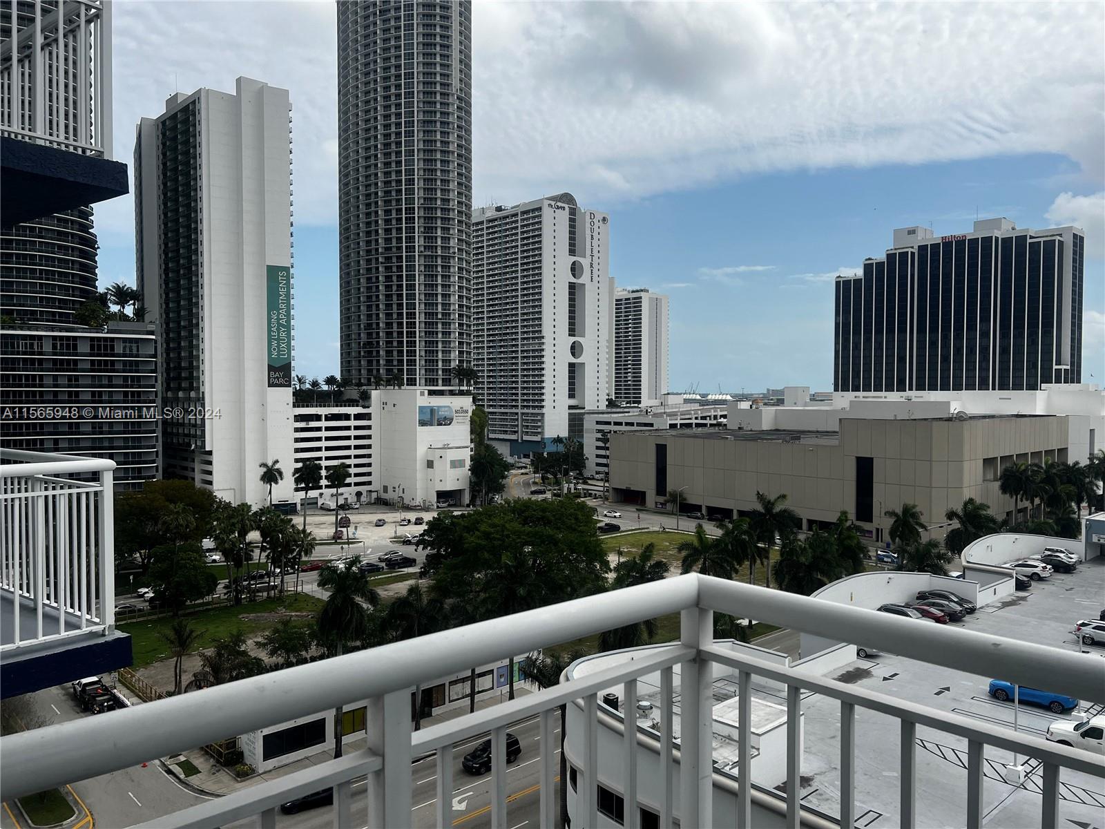 275 NE 18th St 1005, Miami, Florida 33132, 2 Bedrooms Bedrooms, ,2 BathroomsBathrooms,Residential,For Sale,275 NE 18th St 1005,A11565948
