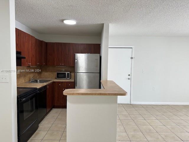 6975 NW 179th St 203, Hialeah, Florida 33015, 2 Bedrooms Bedrooms, ,1 BathroomBathrooms,Residentiallease,For Rent,6975 NW 179th St 203,A11566278