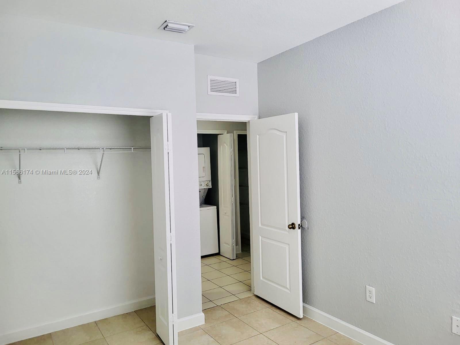 1543 SE 25th St 207, Homestead, Florida 33035, 3 Bedrooms Bedrooms, ,2 BathroomsBathrooms,Residentiallease,For Rent,1543 SE 25th St 207,A11566174