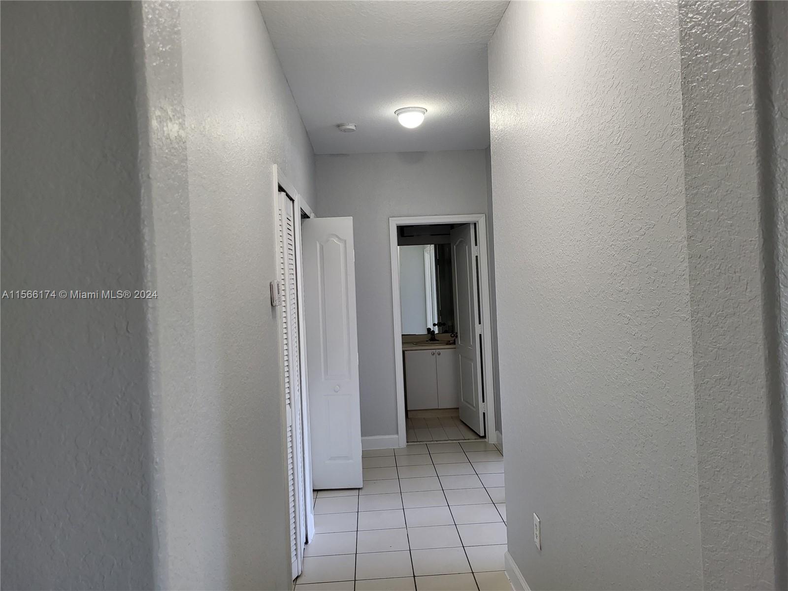 1543 SE 25th St 207, Homestead, Florida 33035, 3 Bedrooms Bedrooms, ,2 BathroomsBathrooms,Residentiallease,For Rent,1543 SE 25th St 207,A11566174