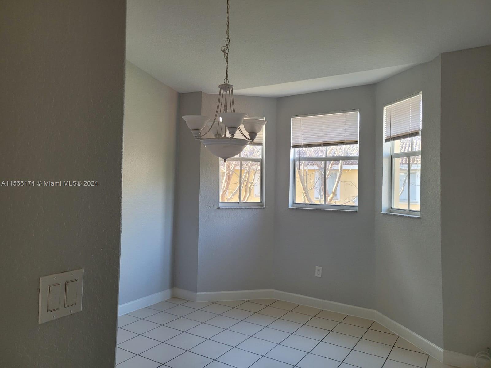 1543 SE 25th St 207, Homestead, Florida 33035, 3 Bedrooms Bedrooms, ,2 BathroomsBathrooms,Residentiallease,For Rent,1543 SE 25th St 207,A11566174