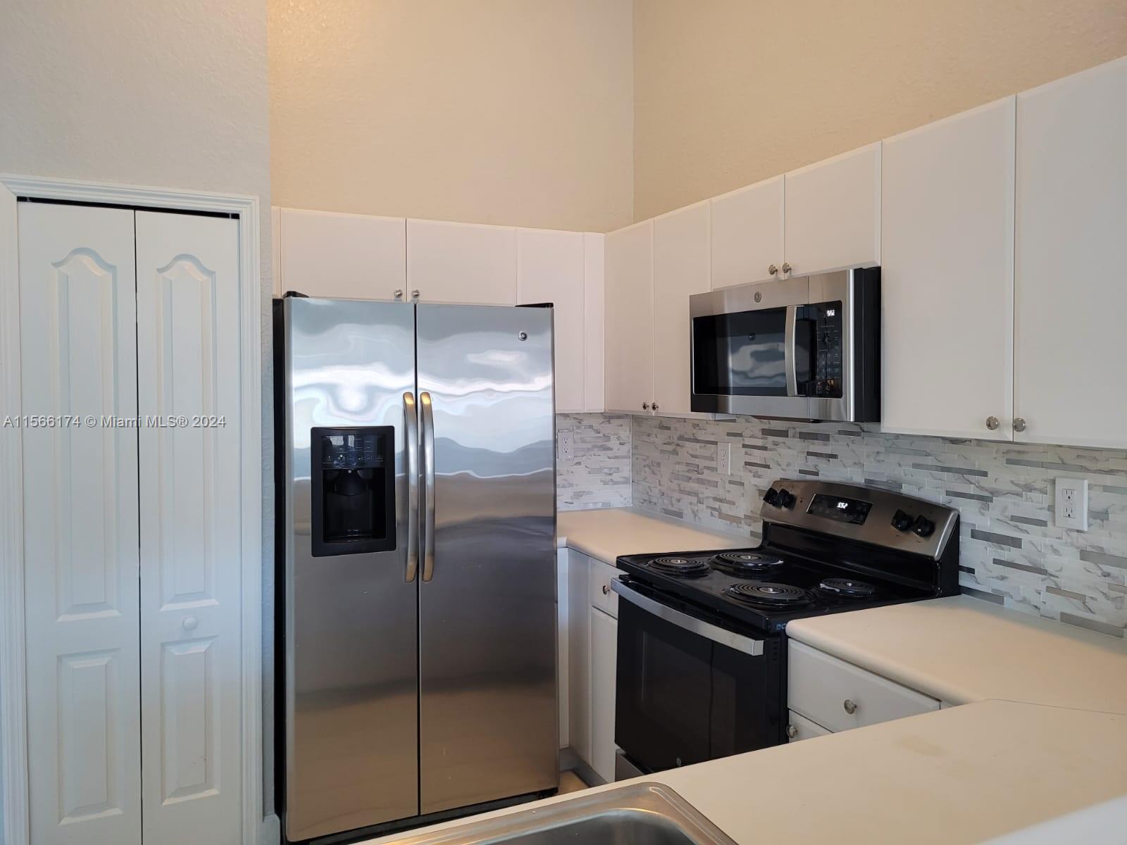 1543 SE 25th St 207, Homestead, Florida 33035, 3 Bedrooms Bedrooms, ,2 BathroomsBathrooms,Residentiallease,For Rent,1543 SE 25th St 207,A11566174