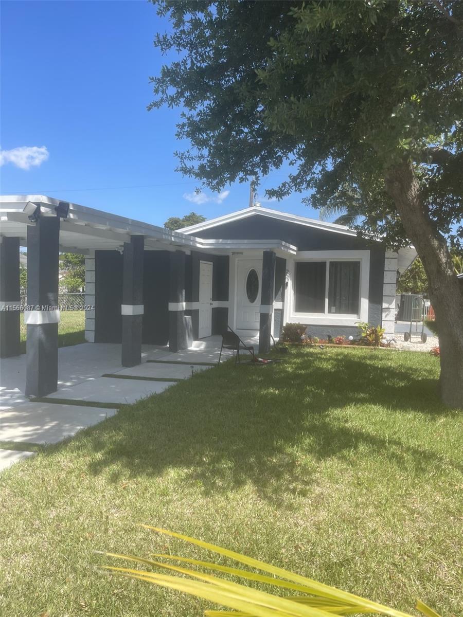 2339 Douglas St, Hollywood, Florida 33020, 3 Bedrooms Bedrooms, ,2 BathroomsBathrooms,Residential,For Sale,2339 Douglas St,A11566087