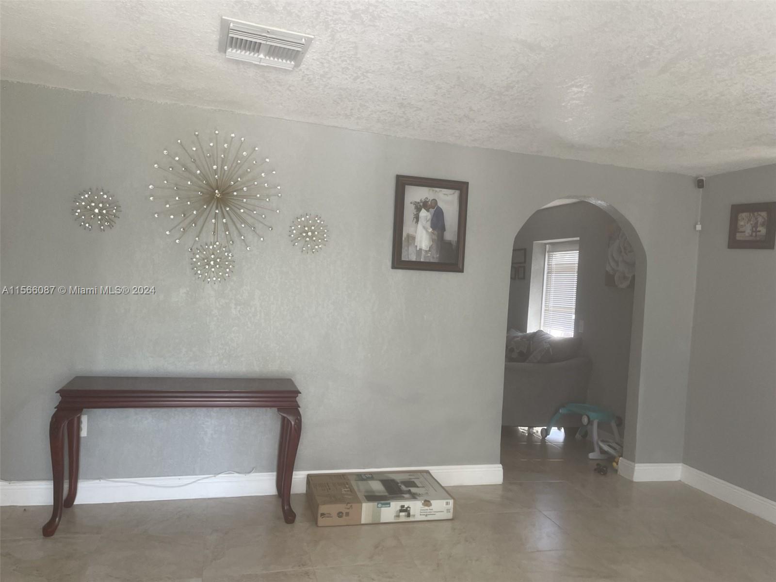 2339 Douglas St, Hollywood, Florida 33020, 3 Bedrooms Bedrooms, ,2 BathroomsBathrooms,Residential,For Sale,2339 Douglas St,A11566087