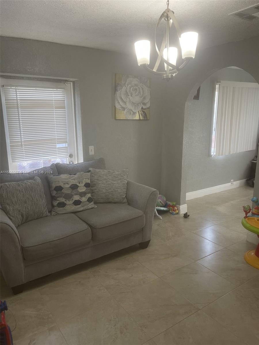 2339 Douglas St, Hollywood, Florida 33020, 3 Bedrooms Bedrooms, ,2 BathroomsBathrooms,Residential,For Sale,2339 Douglas St,A11566087