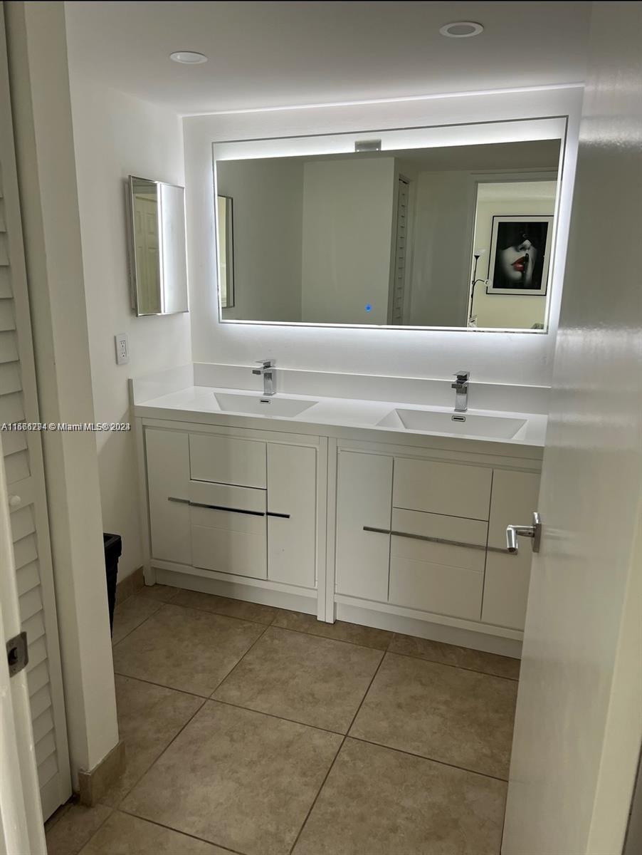 3300 NE 192nd St 816, Aventura, Florida 33180, 2 Bedrooms Bedrooms, ,2 BathroomsBathrooms,Residentiallease,For Rent,3300 NE 192nd St 816,A11566294