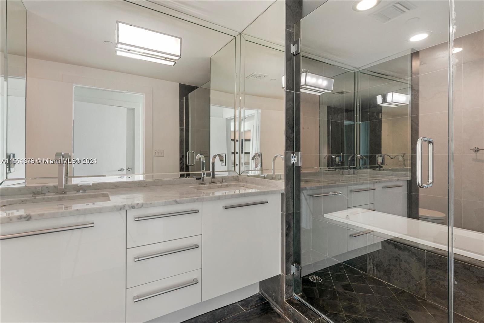 900 E Biscayne Blvd 507, Miami, Florida 33132, 2 Bedrooms Bedrooms, ,3 BathroomsBathrooms,Residential,For Sale,900 E Biscayne Blvd 507,A11564373