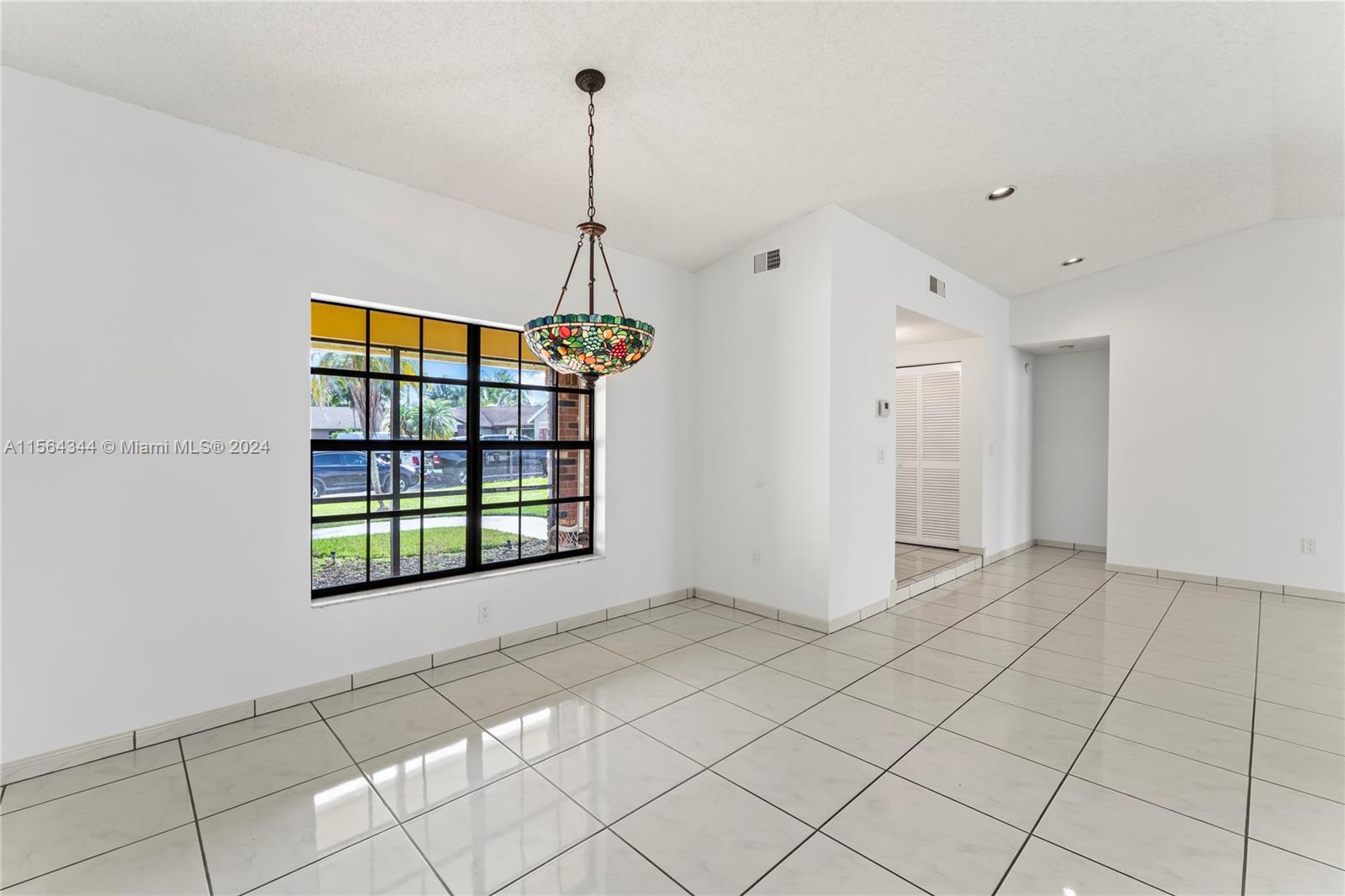 14541 Greenbriar Pl, Davie, Florida 33325, 3 Bedrooms Bedrooms, ,2 BathroomsBathrooms,Residential,For Sale,14541 Greenbriar Pl,A11564344
