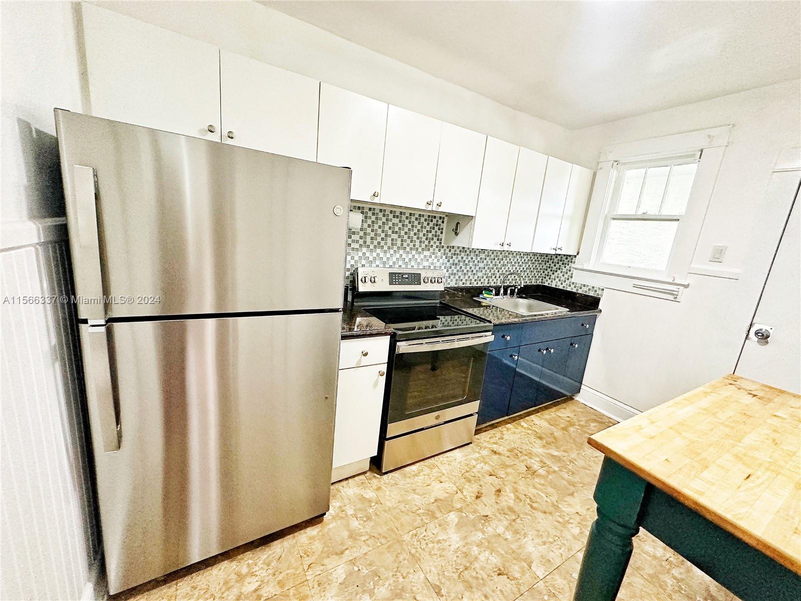 2153 SW 14th Ter 3, Miami, Florida 33145, 1 Bedroom Bedrooms, ,1 BathroomBathrooms,Residentiallease,For Rent,2153 SW 14th Ter 3,A11566337