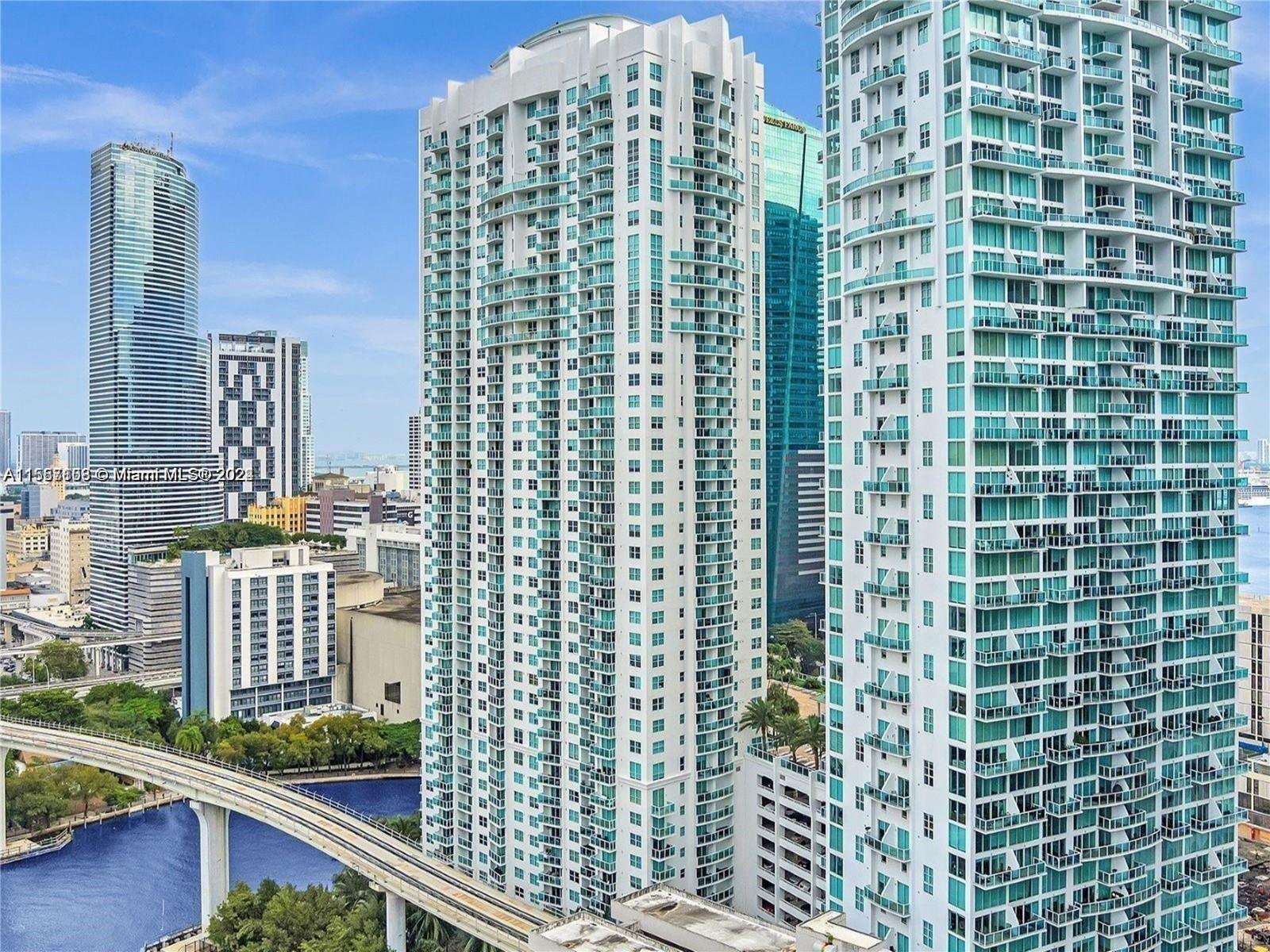 East view of the Miami River and Miami Bay. Experience the pinnacle of urban living in this 25th-floor condominium nestled in the vibrant heart of Brickell, Miami. Beyond its charm and cozy interior and breathtaking panoramic views, this condo boasts an unbeatable location. It's just a leisurely stroll away from the world-renowned Brickell City Centre Mall and 100 yards from the 5th Street Station Metro mover stop providing easy access to the entire city. AMAZING UNIT with granite countertops, stainless steel appliances, European-style cabinetry, and marble flooring. 5 LEVEL FITNESS CENTER, POOLS , 24 HR CONCIERGE, BUSINESS CENTER, FITNESS, MEN & WOMEN SPA, SAUNA, STEAM ROOM, GOURMET RESTAURANT EL CIELO.*** Tenant in place until March 1/2025 at $4200/month***