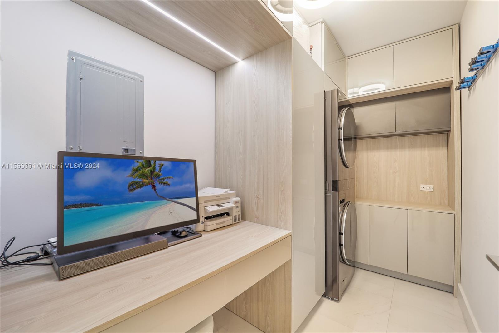 1100 Biscayne Blvd 3004, Miami, Florida 33132, 2 Bedrooms Bedrooms, ,2 BathroomsBathrooms,Residentiallease,For Rent,1100 Biscayne Blvd 3004,A11566334