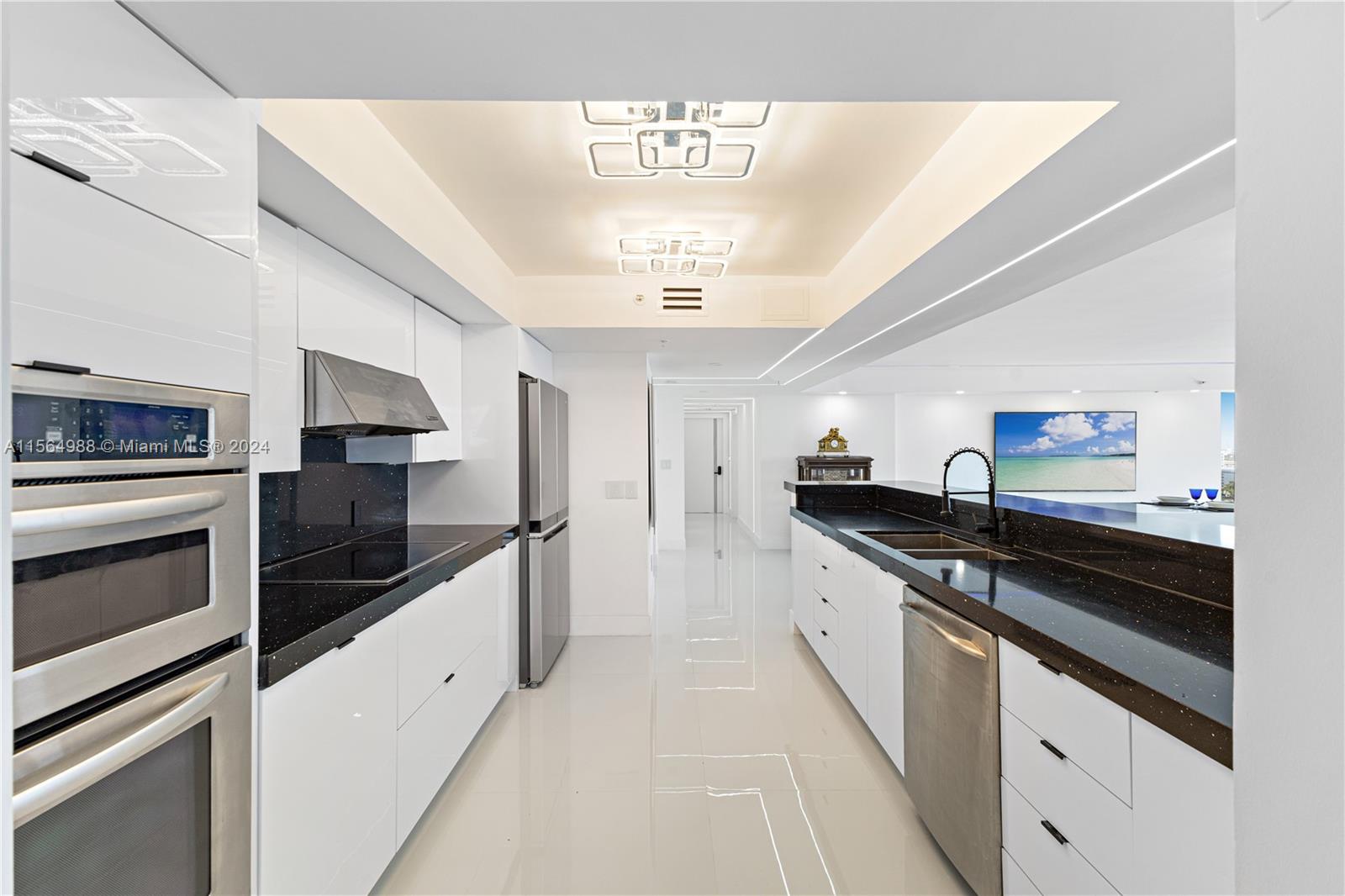 Miami Beach, Florida 33139, 3 Bedrooms Bedrooms, ,3 BathroomsBathrooms,Residentiallease,For Rent,A11564988