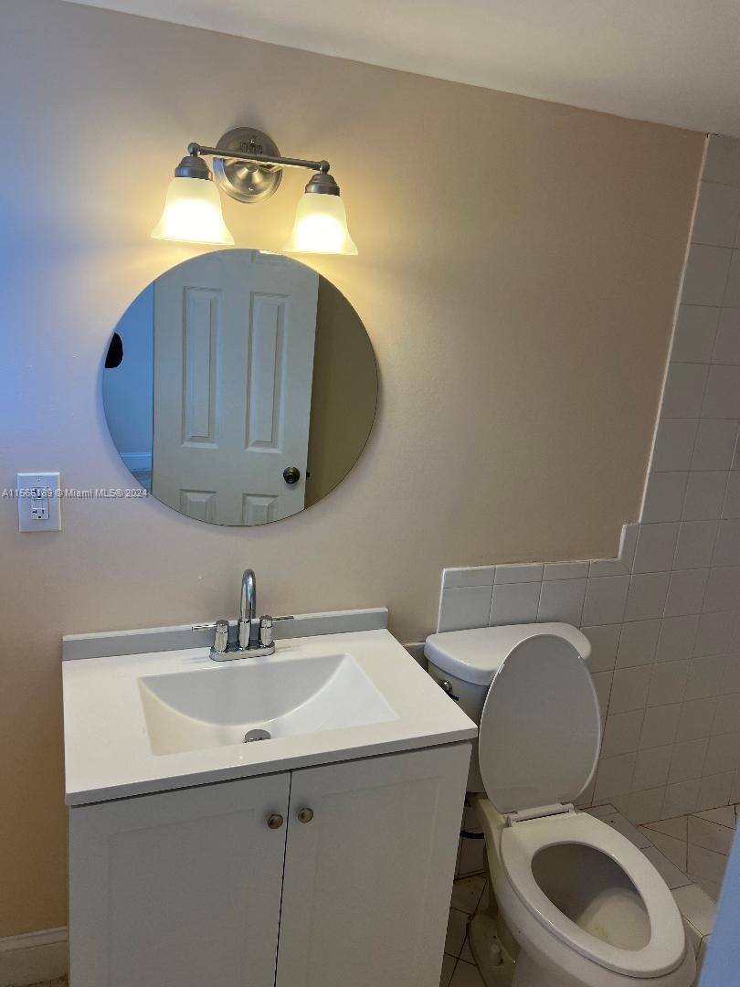 master bedroom toilet
