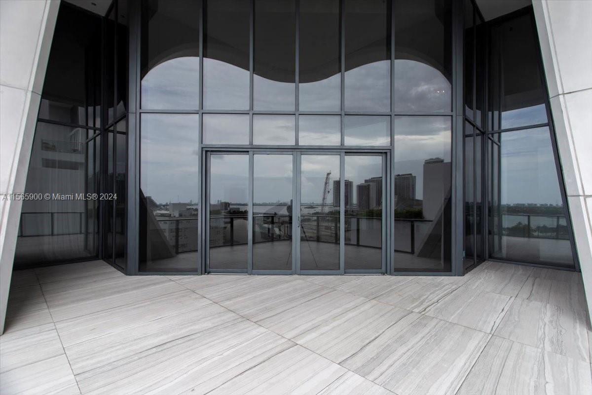 1000 Biscayne Blvd 1002, Miami, Florida 33132, 5 Bedrooms Bedrooms, ,6 BathroomsBathrooms,Residentiallease,For Rent,1000 Biscayne Blvd 1002,A11565900