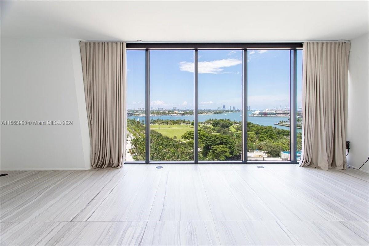 1000 Biscayne Blvd 1002, Miami, Florida 33132, 5 Bedrooms Bedrooms, ,6 BathroomsBathrooms,Residentiallease,For Rent,1000 Biscayne Blvd 1002,A11565900