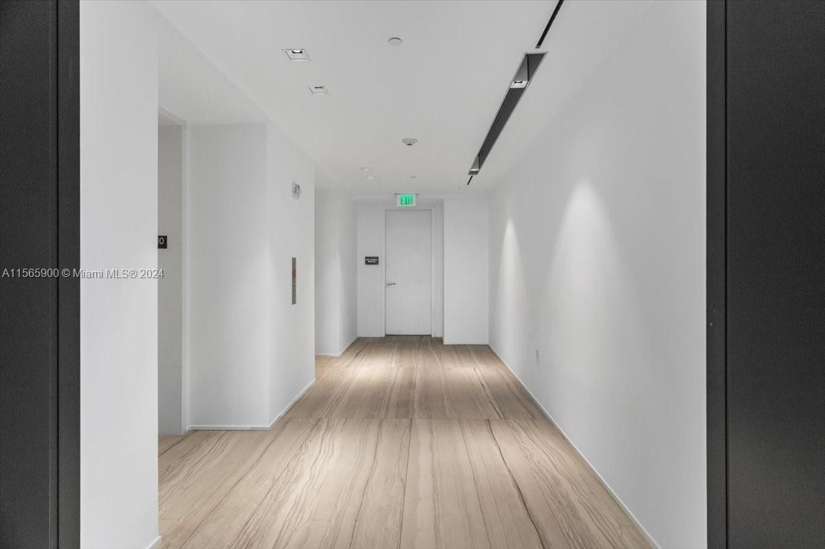 1000 Biscayne Blvd 1002, Miami, Florida 33132, 5 Bedrooms Bedrooms, ,6 BathroomsBathrooms,Residentiallease,For Rent,1000 Biscayne Blvd 1002,A11565900